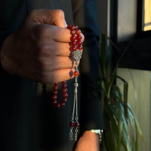 سبحة بحجر عقيق أحمر مع شكة فضة 8مل