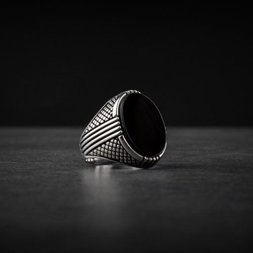 خاتم رجالي فضة استرليني مزين بحجر أونيكس أسود