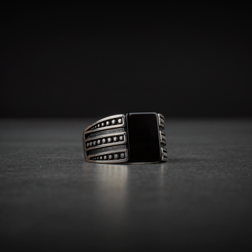 خاتم رجالي فضة استرليني مزين بحجر أونيكس أسود