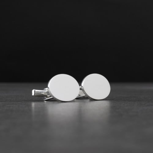 كبك رجالي فضة مع تصميم بيضاوي