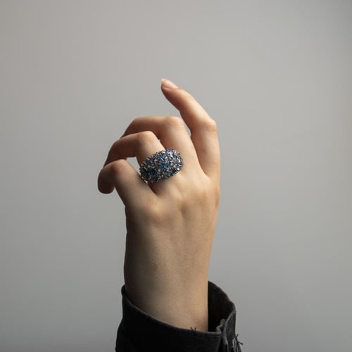 خاتم فضة نسائي ملكي بفصوص زركون متدرجة زرقاء