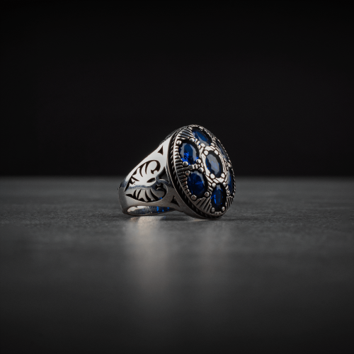 خاتم رجالي فضة استرليني مزين باحجار زركون زرقاء