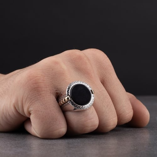 خاتم رجالي فضة استرليني مزين بحجر أونيكس أسود