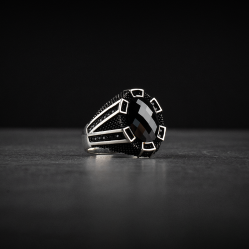 خاتم رجالي فضة استرليني مزين بحجر زركون أسود