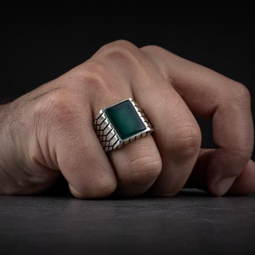 خاتم رجالي فضة استرليني مزين بحجر العقيق الاخضر