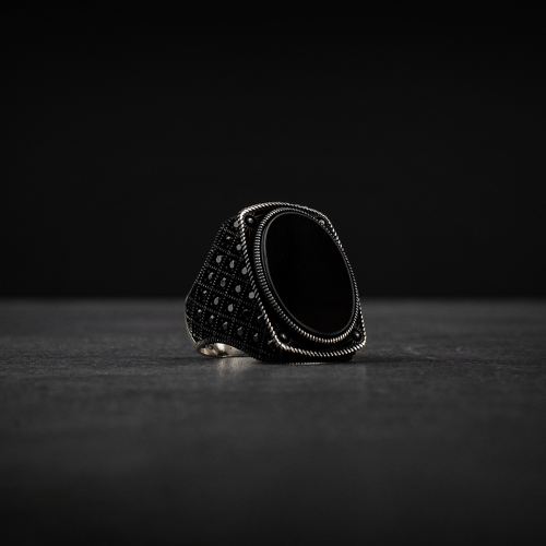 خاتم رجالي فضة استرليني مزين بحجر أونكس أسود