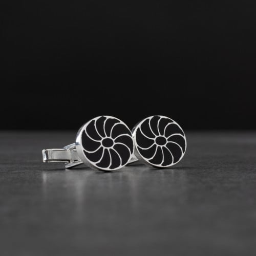 كبك رجالي فضة بتصميم منحوت فخم