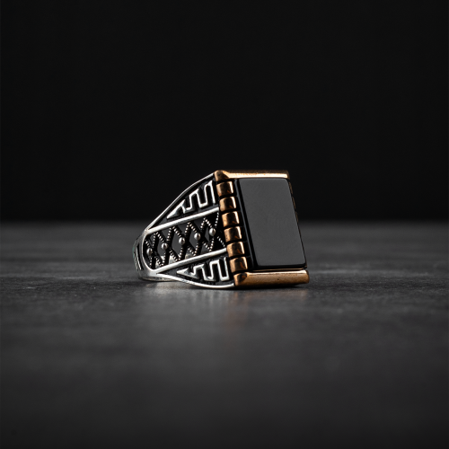 خاتم رجالي فضة استرليني مزين بحجر أونيكس أسود