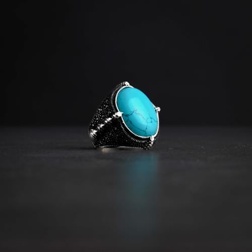 خاتم رجالي فضة بحجر الفيروز بتفاصيل دقيقة