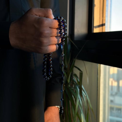 سبحة بكلايت أسود مع أزرق ليلي