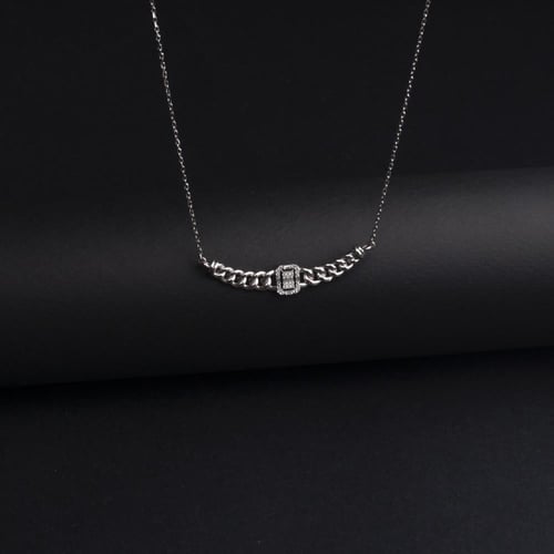 سلسال فضة عيار 925 بتصميم عريض مطعم بحجر الزركون