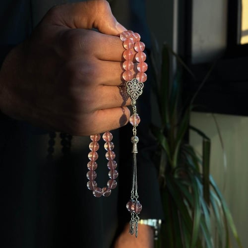 سبحة بحجر الكوارتز الزهري المرجاني مع شكة فضة 8 مل