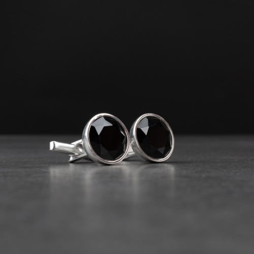 كبك رجالي فضة مع حجر زركون أسود