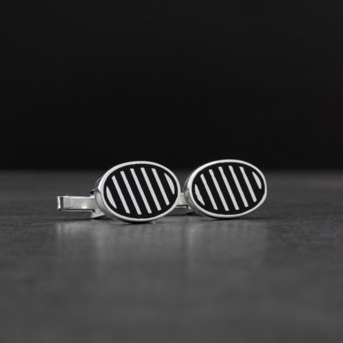 كبك رجالي فضة مع تصميم خطوط