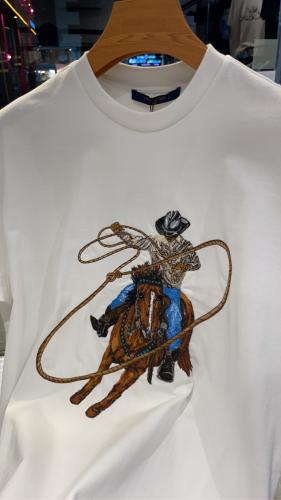 تيشيرت Louis Vuitton