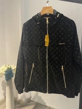 جاكيت LV