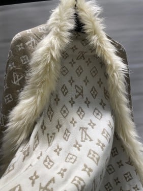 سكارف Louis vuitton