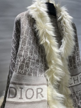 سكارف Dior