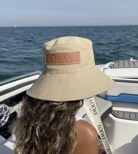 قبعة باكِت” Loewe
