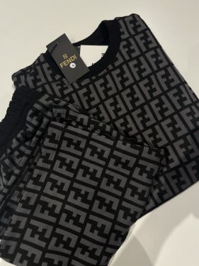 طقم Fendi تيشيرت وشورت