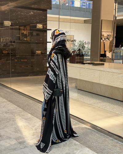 عباية Dotline