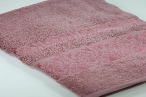 منشفة تطريز صناعة تركية قطن 100%