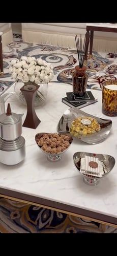 طقم طاولات ملكي