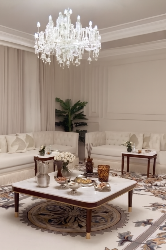 طقم طاولات ملكي