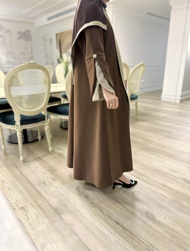 عبايه شتويه بلون بني