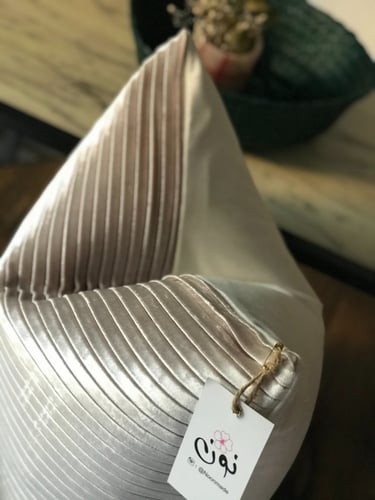 غطاء وسادة نجليك بليسيه مخمل