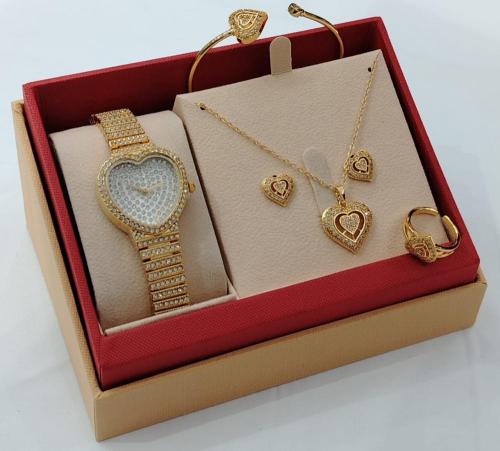 طقم نسائي زركون جوده ممتازه M1127497