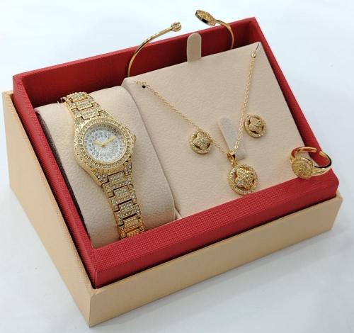 طقم نسائي ماركه ريفولي زركون جوده ممتازه M1127518