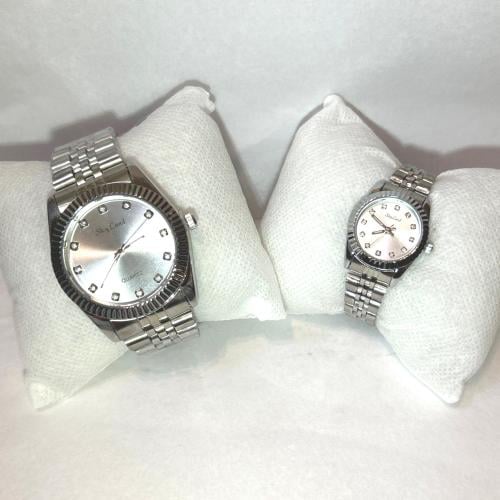 2 قطع ساعات من طقم العائلة ,ساعة الطفل , ساعة الأب...