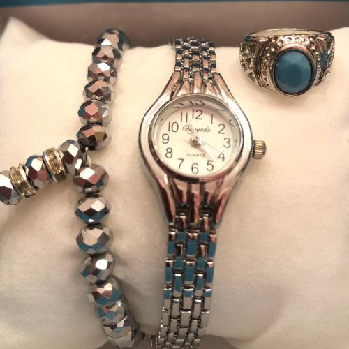 3 قطع من مجموعة الطفل المدلل ,سبحة ,خاتم مزين بالأ...