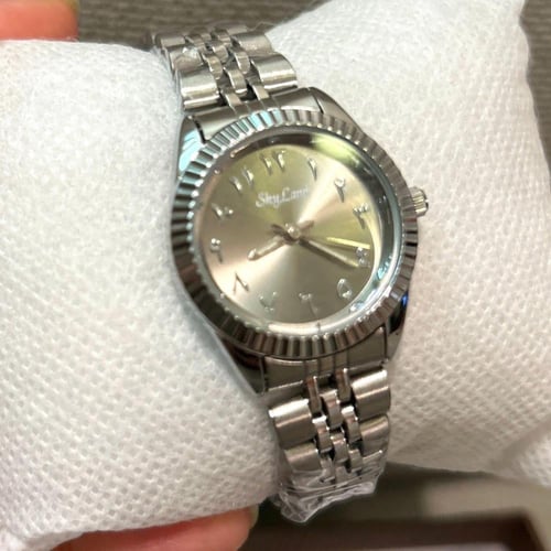 ساعة أطفال شبيه رولكس بأرقام عربية عصرية ،طلاء عال...