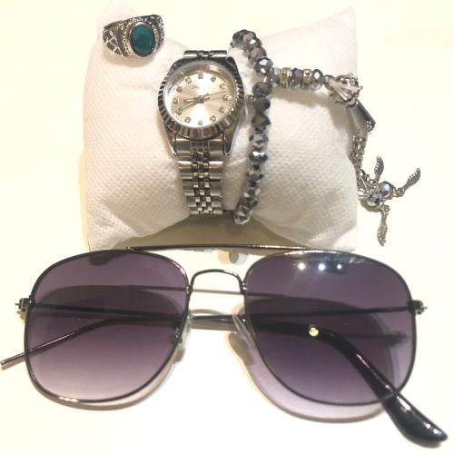 4 قطع من مجموعة الطفل المدلل ,سبحة ,خاتم ,ساعة يد...