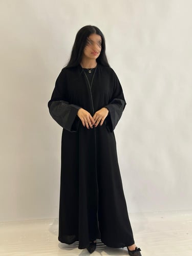 عباية مسك ( شحن فوري )