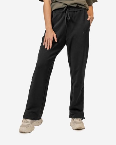 black pant with SZN logo