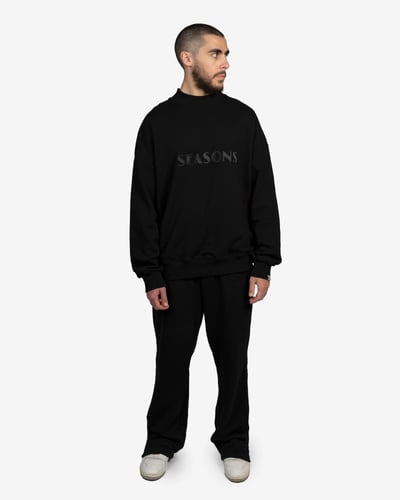 BLACK SEASONS SWEATSHIRT