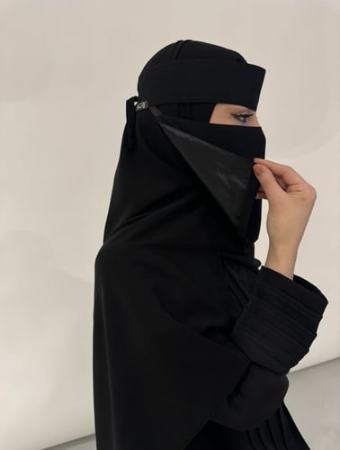 نقاب ربط مبطن حرير