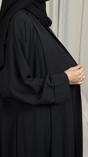 عباية بفستان داخلي اسود كلوش