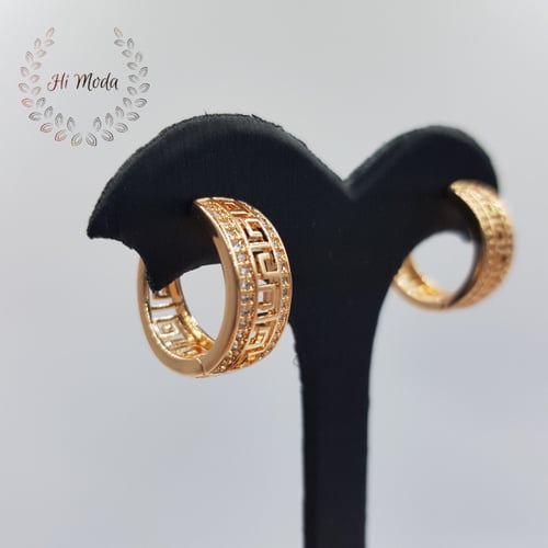 أقراط مطلية ذهب بفصوص زركون طبيعي