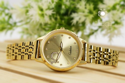 ساعة يد نسائية أنيقة