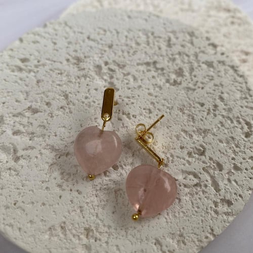 حلق روزكوارتز قلب كبير