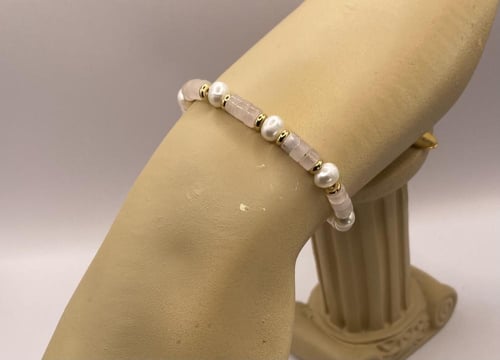 سوارة روز كوارتز مع لؤلؤ