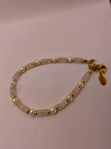 سوارة روز كوارتز مع لؤلؤ