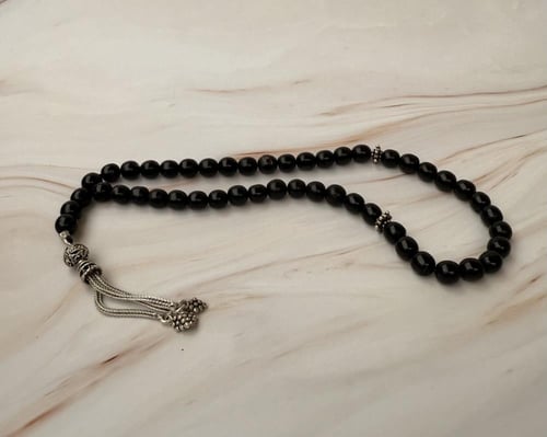 سبحة حجر اليسر black coral بالفضة