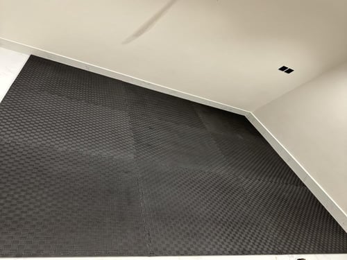 ارضيات نادي فوم