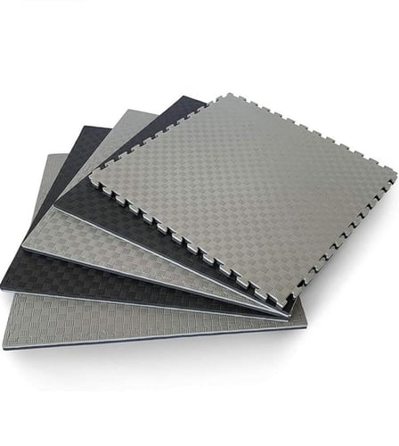 ارضيات نادي فوم