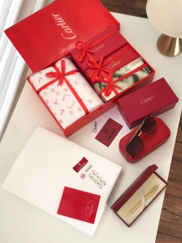 بوكس التوقيع الاحمر